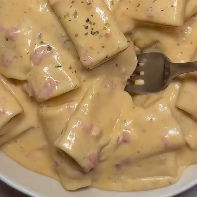 Pâtes au jambon crème-parmesan